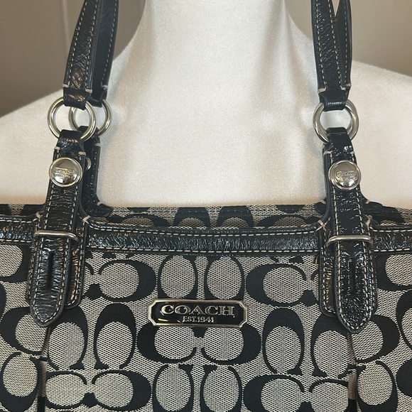 Coach Shoulder Bag with buckle detailing on straps. Outside Side & back pockets - Picture 2 of 6